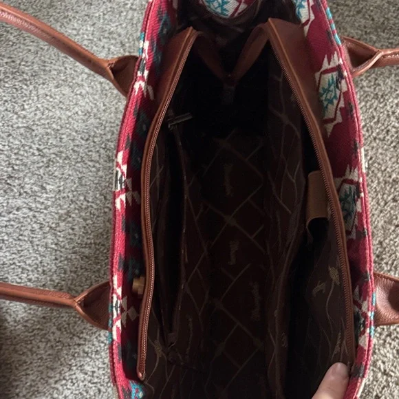 Wrangler Tote Bag - Red and Brown - Picture 3 of 6